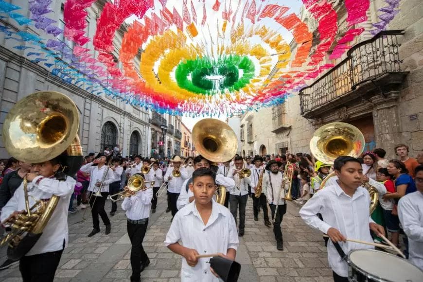 El sonido del alma oaxaqueña: Las bandas de viento en la Guelaguetza